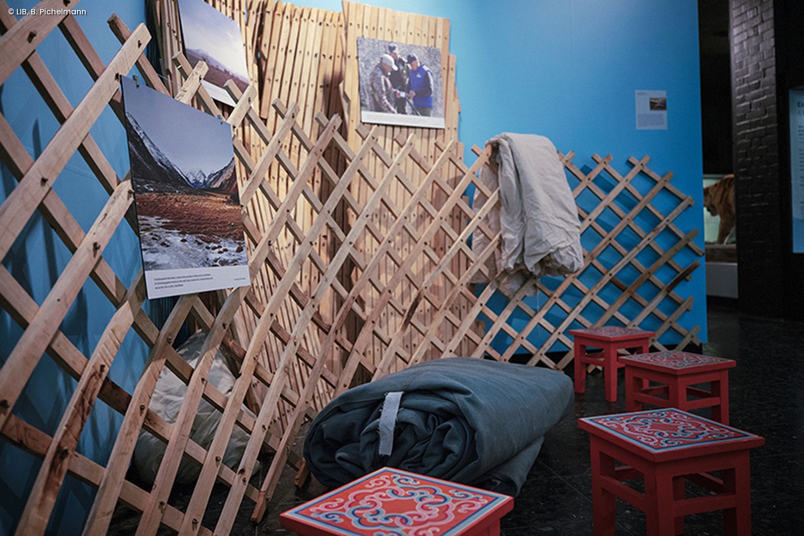 Ausstellungsstation mit Jurte
