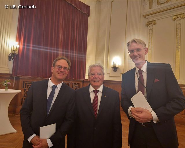 Christoph Scherber, Bundespräsident a.D. Joachim Gauck und Adrian Grüter