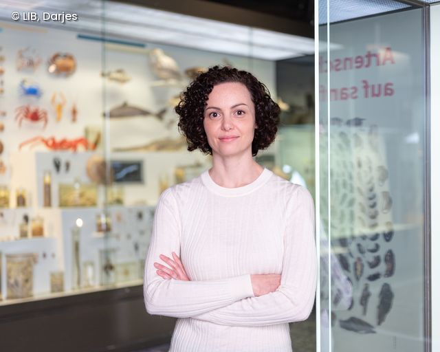 Dr. Jenna Moore im Museum der Natur Hamburg