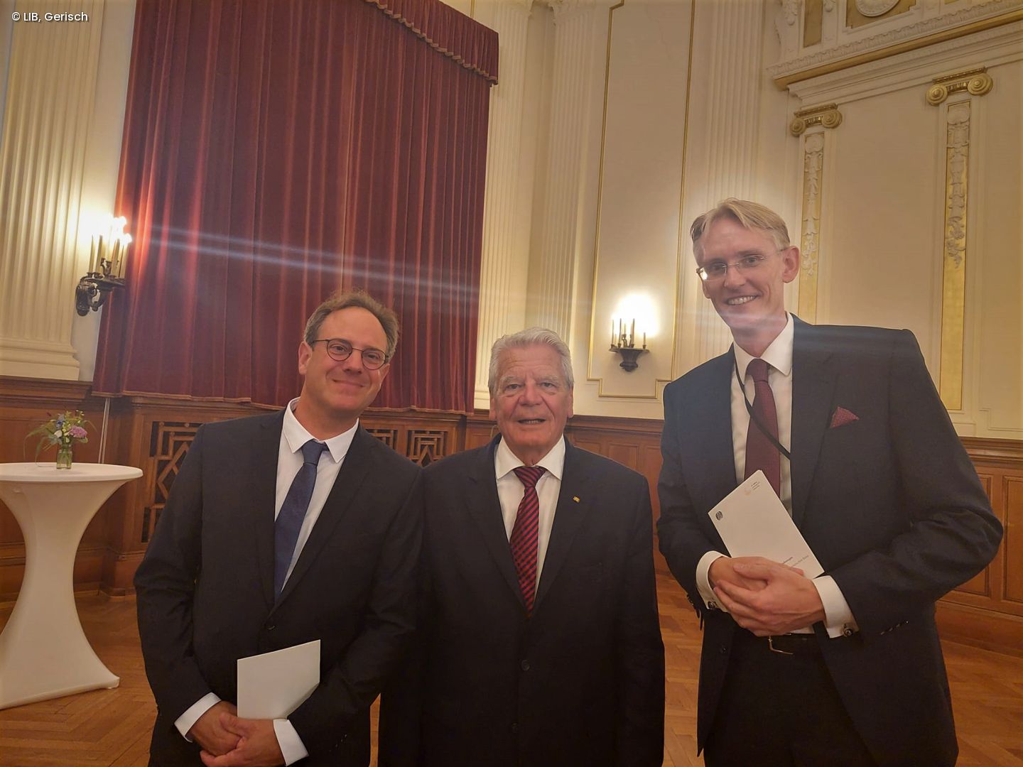 Christoph Scherber, Bundespräsident a.D. Joachim Gauck und Adrian Grüter